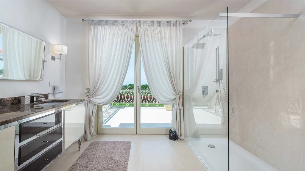 Modern Villa in Vabriga with Pool and Sauna