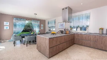 Modern Villa in Vabriga with Pool and Sauna