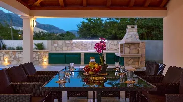 Villa with Pool in Mokošica