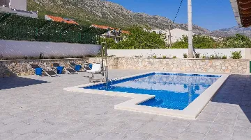 Villa with Pool in Mokošica