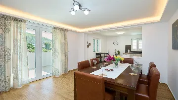 Villa with Pool in Mokošica