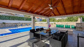 Villa with Pool in Mokošica