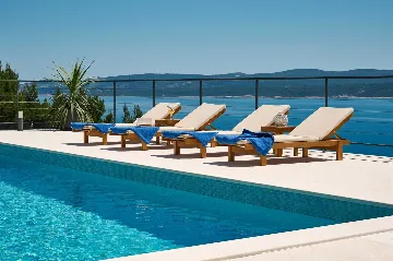 Coastal Retreat Villa with Pool in Lokva Rogoznica