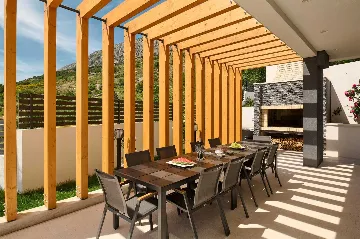 Coastal Retreat Villa with Pool in Lokva Rogoznica