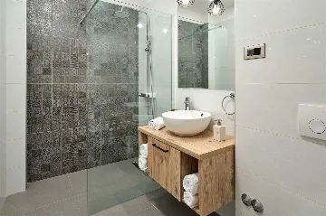 Coastal Retreat Villa with Pool in Lokva Rogoznica