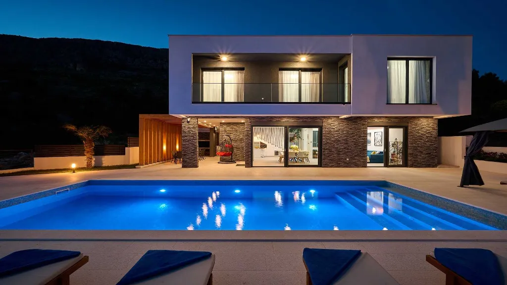 Coastal Retreat Villa with Pool in Lokva Rogoznica