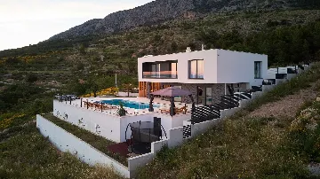 Coastal Retreat Villa with Pool in Lokva Rogoznica