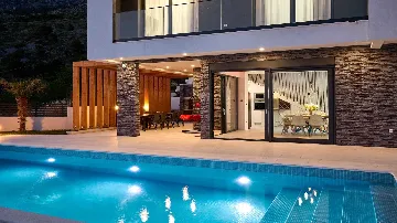 Coastal Retreat Villa with Pool in Lokva Rogoznica