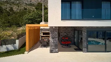 Coastal Retreat Villa with Pool in Lokva Rogoznica