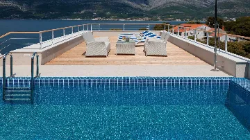 Modern 3-Bedroom Villa in Žrnovo for 6