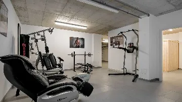 Modern 3-Bedroom Villa in Žrnovo for 6