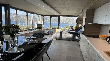 Modern Villa in Žrnovo for 6 Guests