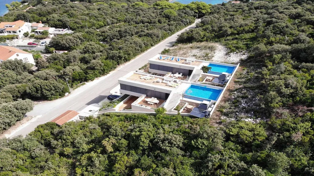 Villa with Infinity Rooftop Pools in Žrnovo