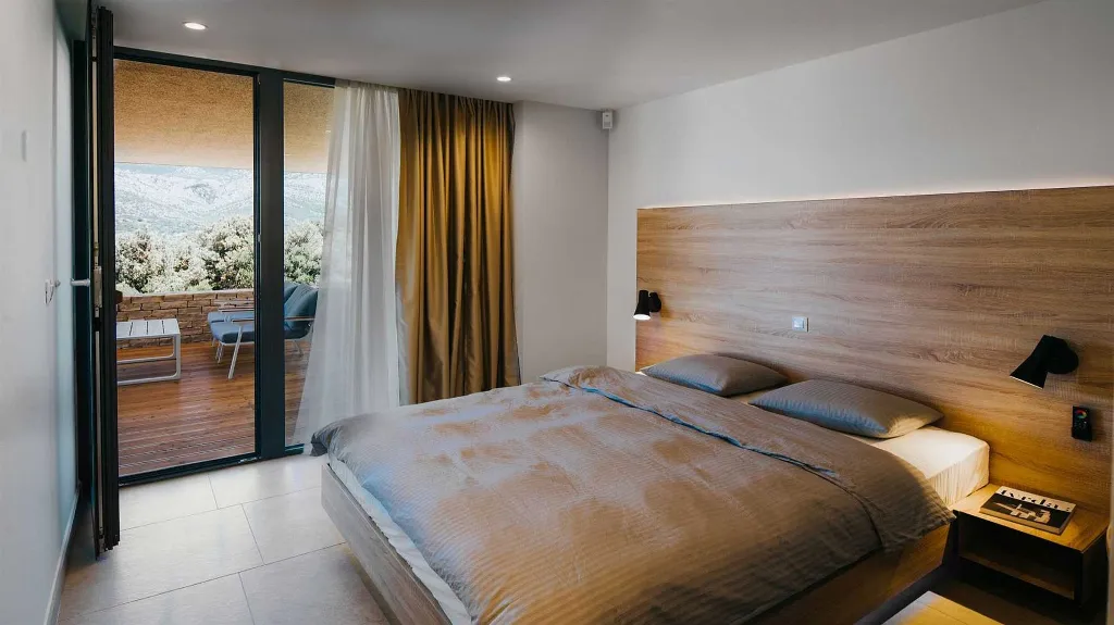 Villa with Infinity Rooftop Pools in Žrnovo