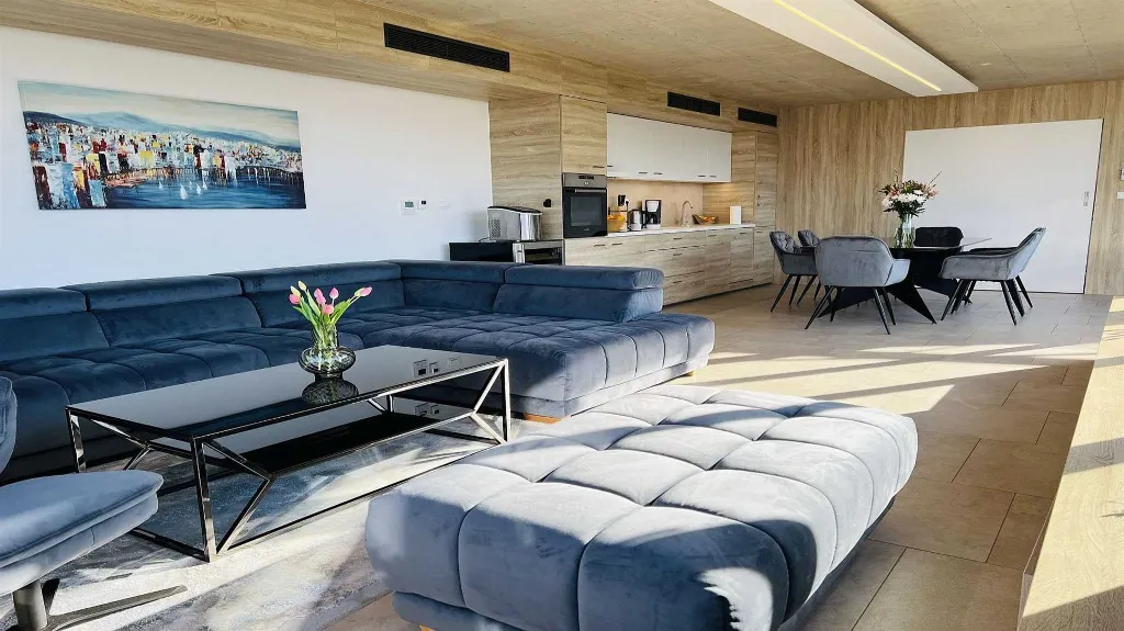 Villa with Infinity Rooftop Pools in Žrnovo