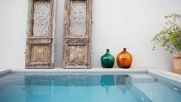 2-Bedroom Villa with Pool in Tinjan