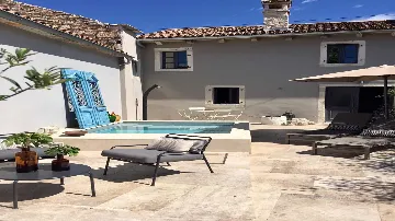 2-Bedroom Villa with Pool in Tinjan