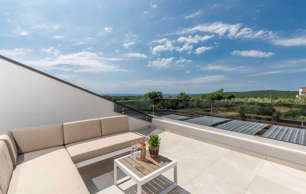 Contemporary Pool Villa Retreat in Krnica