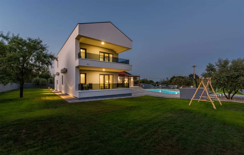 Contemporary Pool Villa Retreat in Krnica