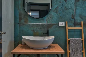 Traditional 4-Bedroom Villa in Pula for Up to 9