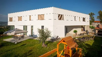 Spacious Villa in Zmijavci with Sports Courts