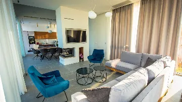 Spacious Villa in Zmijavci with Sports Courts