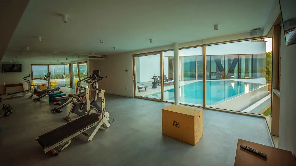 Spacious Villa in Zmijavci with Sports Courts