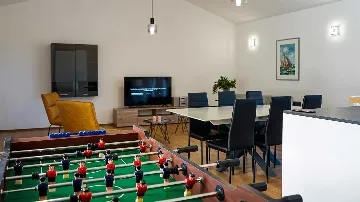 3-Bedroom Villa with Pool in Pula for 6 Guests