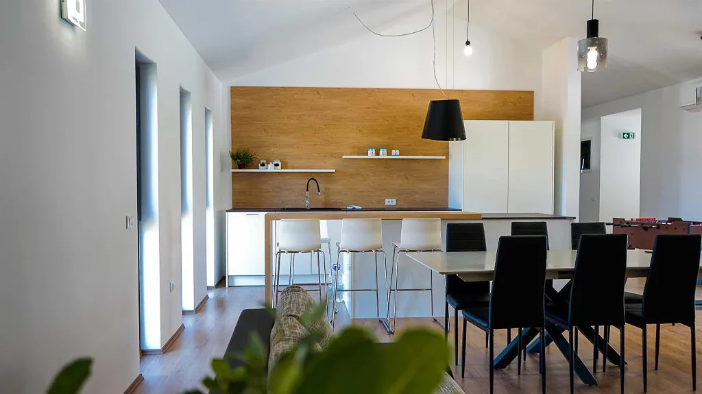 3-Bedroom Villa with Pool in Pula for 6 Guests