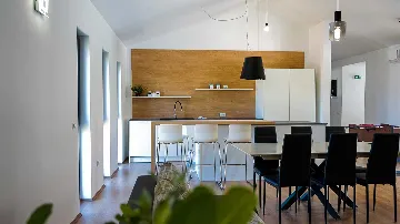 3-Bedroom Villa with Pool in Pula for 6 Guests