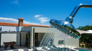 3-Bedroom Villa with Pool in Pula for 6 Guests