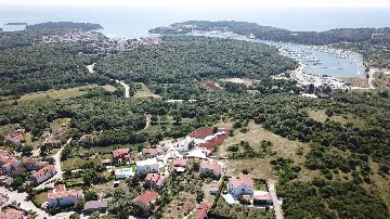 3-Bedroom Villa with Pool in Pula for 6 Guests