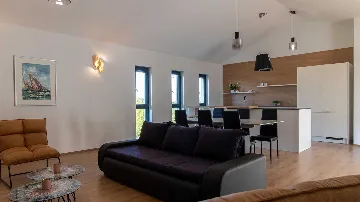 3-Bedroom Villa with Pool in Pula for 6 Guests