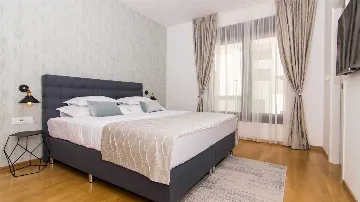 Podstrana Villa for Up to 7 Guests with Heated Pool