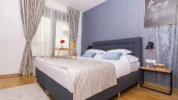 Podstrana Villa for Up to 7 Guests with Heated Pool