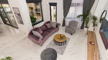 Podstrana Villa for Up to 7 Guests with Heated Pool