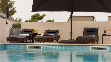 Podstrana Villa for Up to 7 Guests with Heated Pool