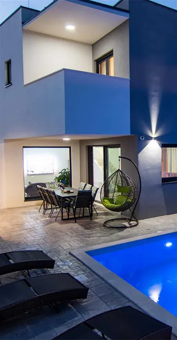 Podstrana Villa for Up to 7 Guests with Heated Pool