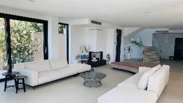 Pet-Friendly Villa with Heated Infinity Pool in Brela