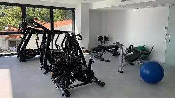 Pet-Friendly Villa with Heated Infinity Pool in Brela