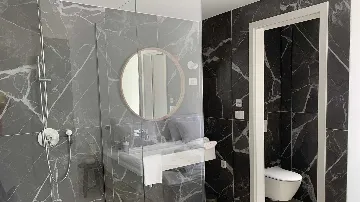 Pet-Friendly Villa with Heated Infinity Pool in Brela