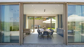 Modern Villa with Heated Outdoor Pool in Zmijavci