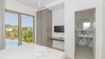 Modern Villa with Heated Outdoor Pool in Zmijavci