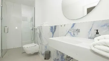 Modern Villa with Heated Outdoor Pool in Zmijavci