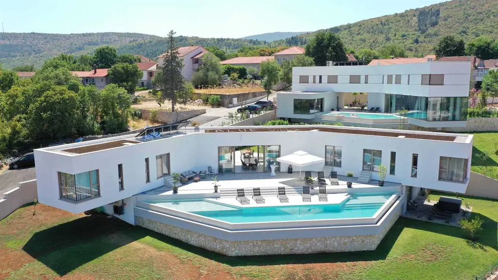Modern Villa with Heated Outdoor Pool in Zmijavci