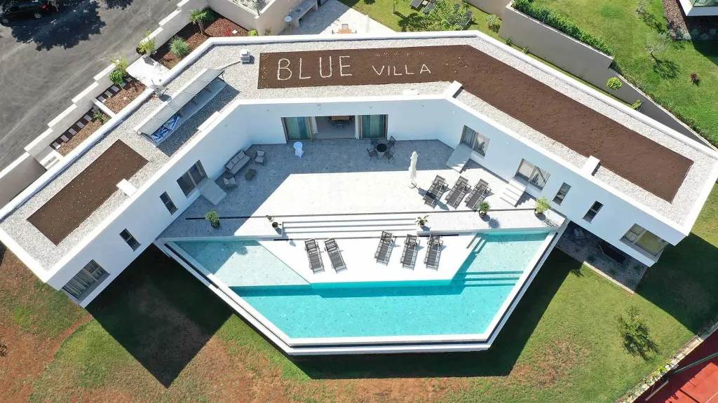 Modern Villa with Heated Outdoor Pool in Zmijavci