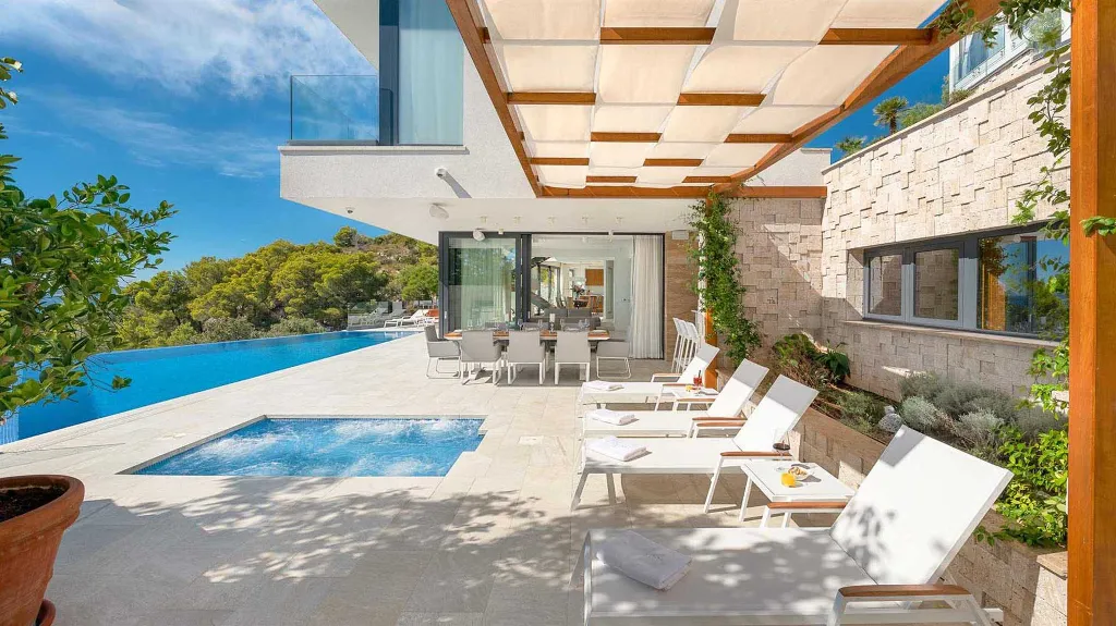 Hvar 4-Bedroom Villa with Sea View & Heated Pool