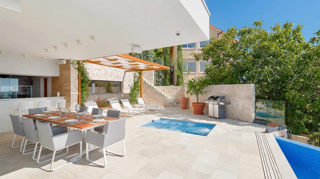 Hvar 4-Bedroom Villa with Sea View & Heated Pool