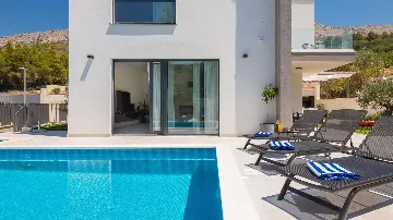 Podstrana Villa with Outdoor Pool for Up to 10 Guests