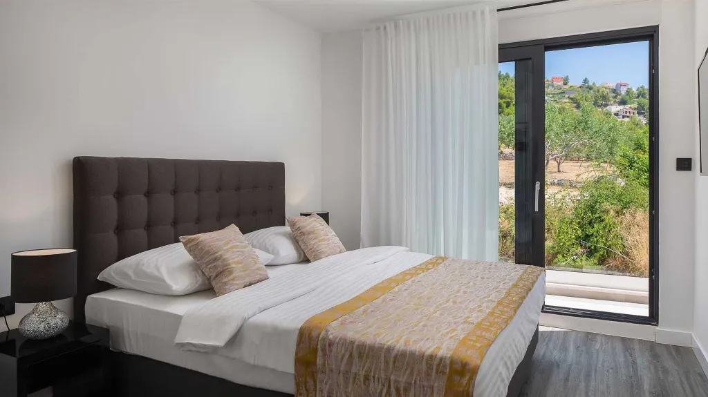 Podstrana Villa with Outdoor Pool for Up to 10 Guests